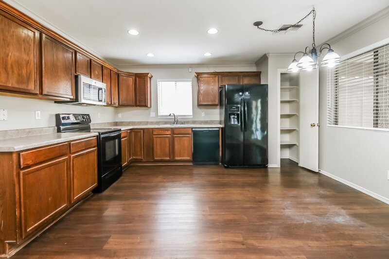 2,505/Mo, 452 S Sabrina Mesa, AZ 85208 Kitchen View
