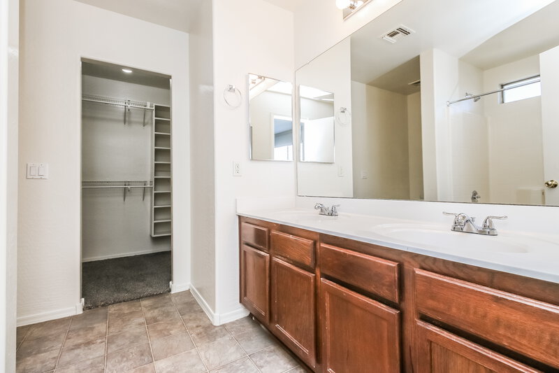 2,505/Mo, 452 S Sabrina Mesa, AZ 85208 Main Bathroom View