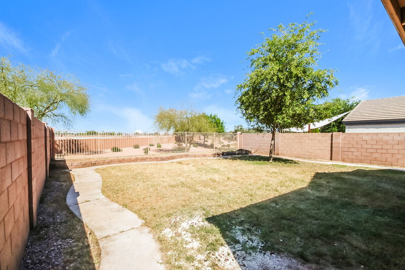 2,505/Mo, 452 S Sabrina Mesa, AZ 85208 Backyard View