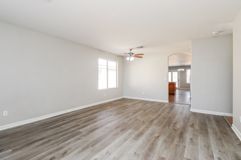 2,220/Mo, 11026 E Delta Ave Mesa, AZ 85208 Family Room View 2