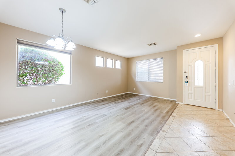 2,050/Mo, 26330 N 68th Dr Peoria, AZ 85383 Living Room View