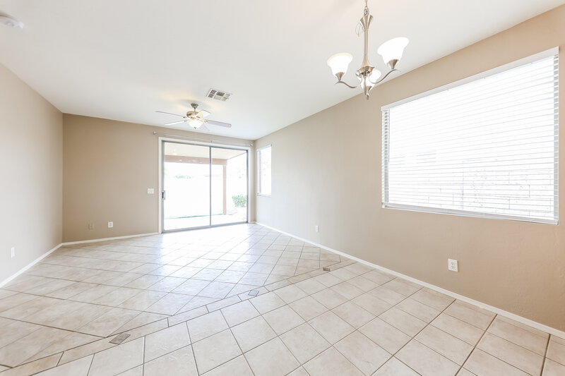 2,050/Mo, 26330 N 68th Dr Peoria, AZ 85383 Breakfast Nook View