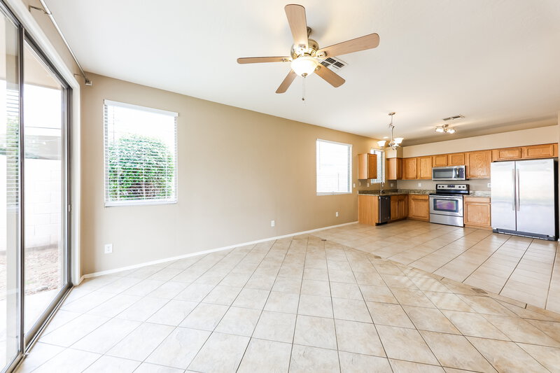 2,050/Mo, 26330 N 68th Dr Peoria, AZ 85383 Family Room View