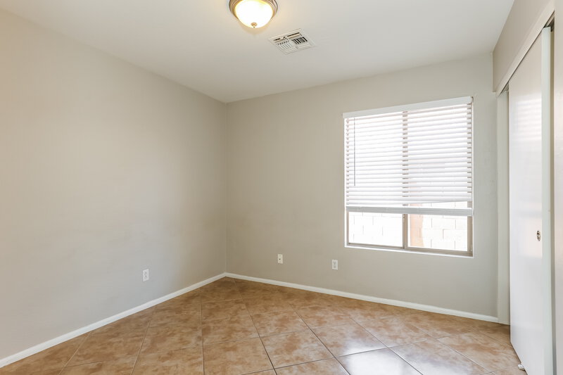 2,160/Mo, 8818 W Salter Dr Peoria, AZ 85382 Bedroom View