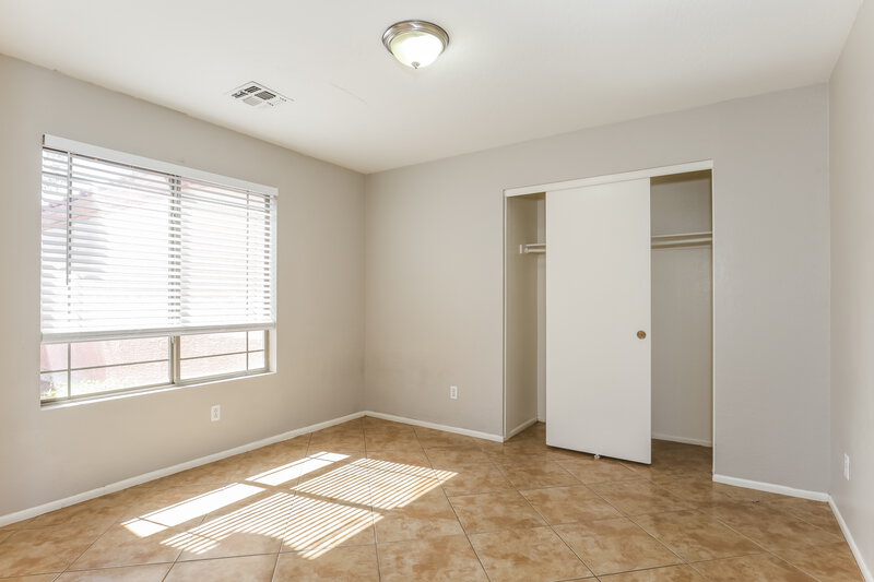 2,160/Mo, 8818 W Salter Dr Peoria, AZ 85382 Bedroom View 3