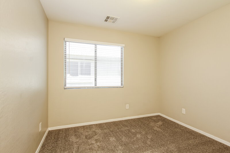 1,950/Mo, 17266 W Durango St Goodyear, AZ 85338 Bedroom View 2