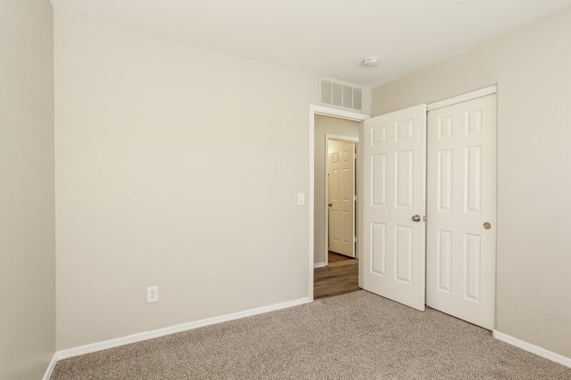 1,950/Mo, 17266 W Durango St Goodyear, AZ 85338 Bedroom View 3