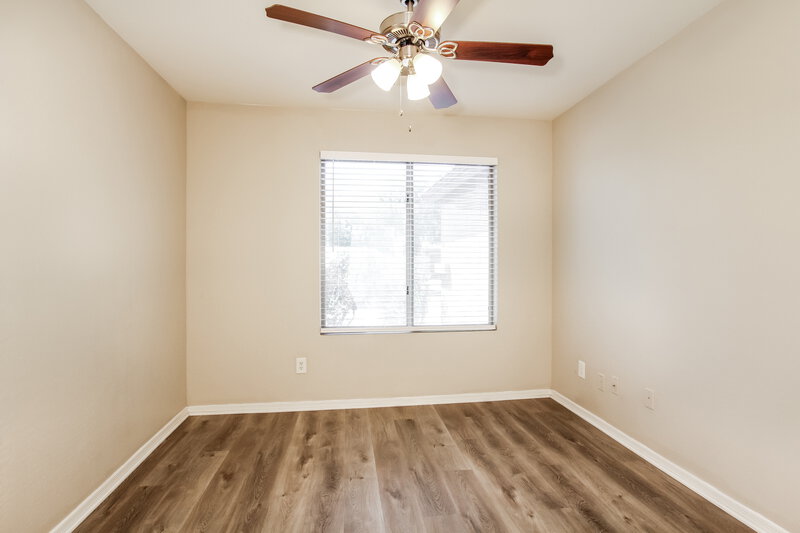 1,950/Mo, 17266 W Durango St Goodyear, AZ 85338 Bedroom View 4