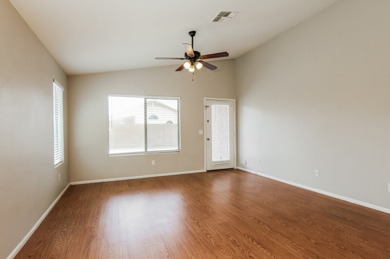 2,730/Mo, 15871 W Linden St Goodyear, AZ 85338 Living Room View 2
