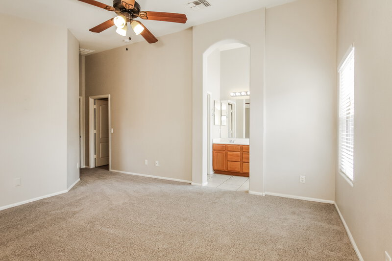 2,730/Mo, 15871 W Linden St Goodyear, AZ 85338 Main Bedroom View 2