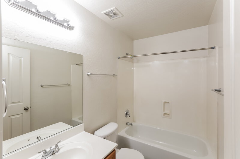 1,875/Mo, 12741 W Sweetwater Ave El Mirage, AZ 85335 Bathroom View