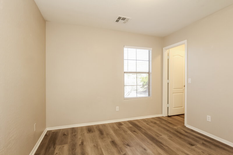 3,330/Mo, 2507 W Old Paint Trl Phoenix, AZ 85086 Bedroom View 2