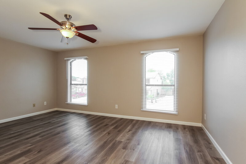 2,110/Mo, 2609 N 128th Dr Avondale, AZ 85392 Main Bedroom View