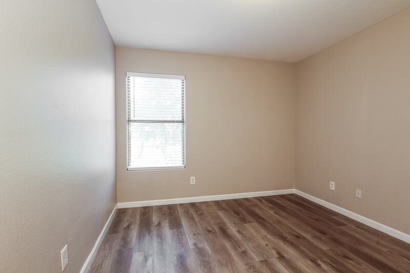 2,110/Mo, 2609 N 128th Dr Avondale, AZ 85392 Bedroom View 3