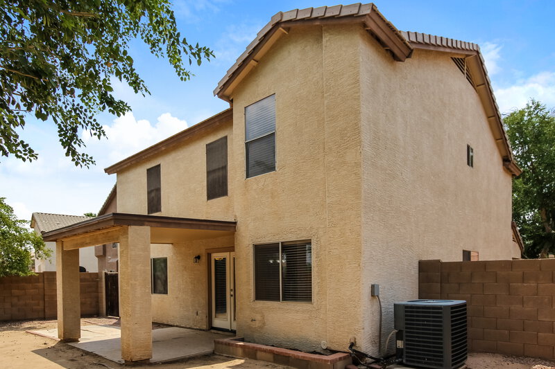 2,110/Mo, 2609 N 128th Dr Avondale, AZ 85392 Rear View