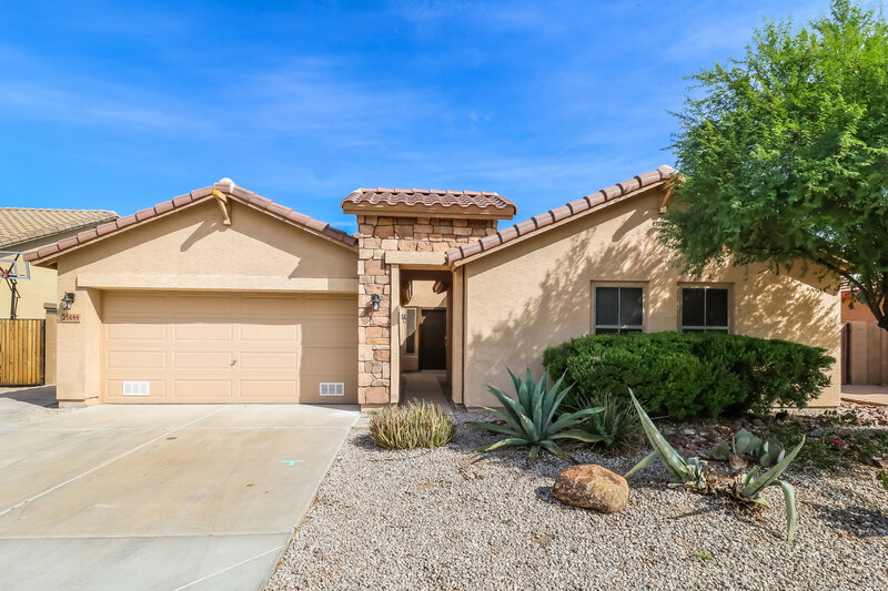 2,250/Mo, 25644 W Magnolia St Buckeye, AZ 85326 External View