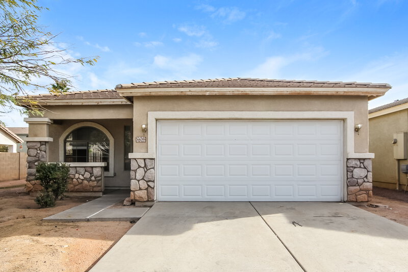 1,950/Mo, 6639 S 17th Ave Phoenix, AZ 85041 External View