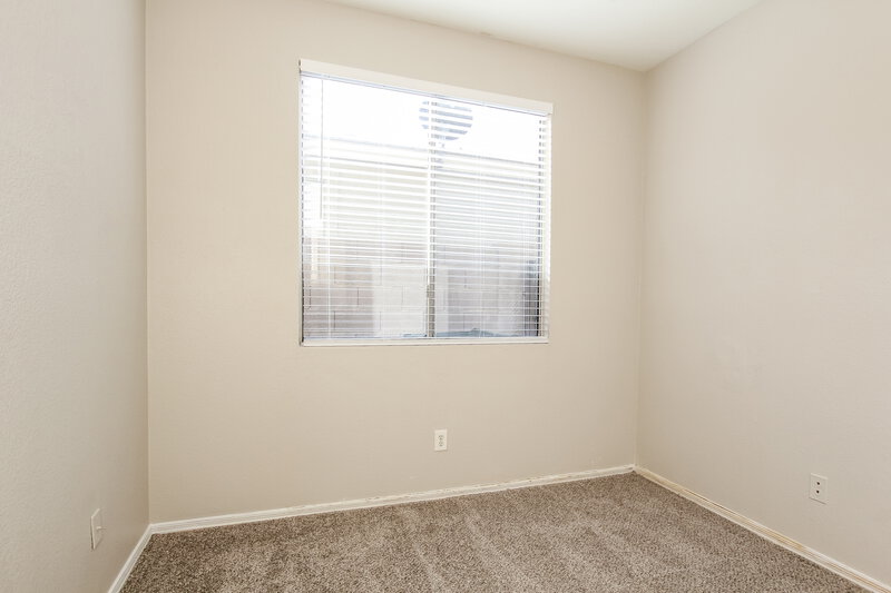 1,950/Mo, 6639 S 17th Ave Phoenix, AZ 85041 Bedroom View