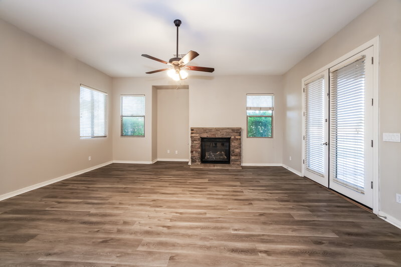 0/Mo, 4626 S Marble St Gilbert, AZ 85297 Living Room View