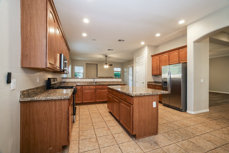 0/Mo, 4626 S Marble St Gilbert, AZ 85297 Kitchen View