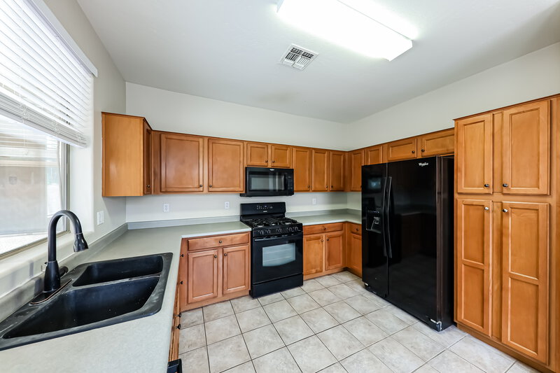 1,895/Mo, 20979 E Via del Palo Queen Creek, AZ 85142 Kitchen View