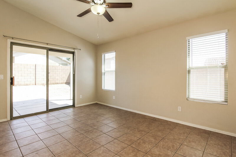 1,985/Mo, 6426 W Watkins St Phoenix, AZ 85043 Family Room View
