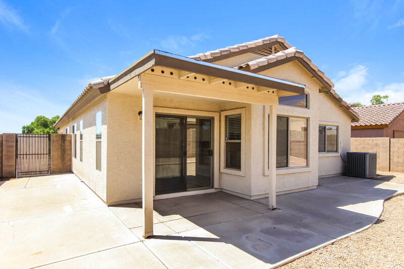 1,985/Mo, 6426 W Watkins St Phoenix, AZ 85043 Rear View 2