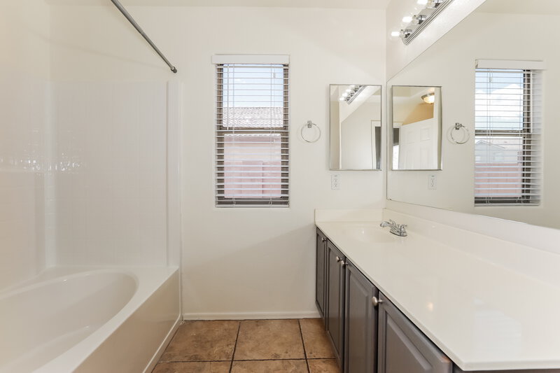 2,315/Mo, 10253 E Crescent Ave Mesa, AZ 85208 Main Bathroom View 2