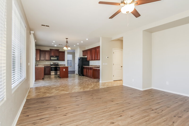 2,730/Mo, 22728 N 120th Ln Sun City, AZ 85373 Living Room View