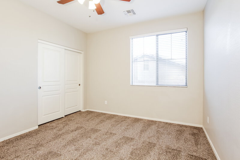 2,730/Mo, 22728 N 120th Ln Sun City, AZ 85373 Bedroom View 2