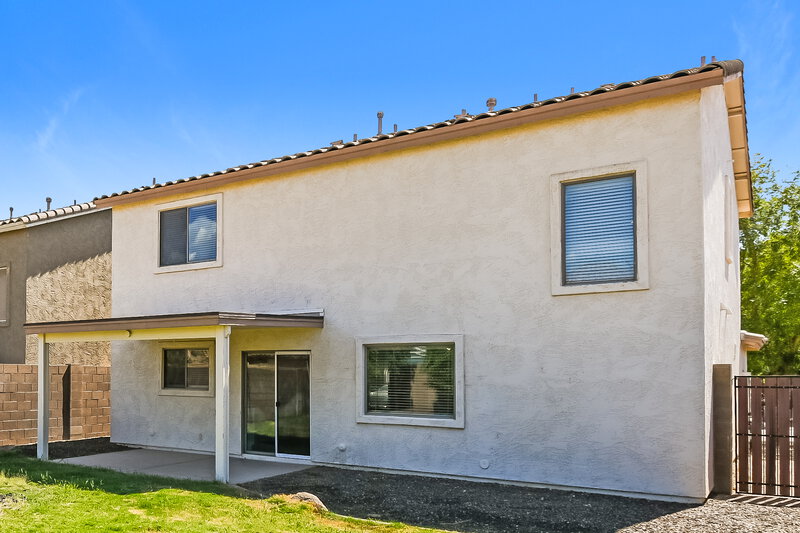 1,895/Mo, 1726 E Bradstock Way San Tan Valley, AZ 85140 Rear View