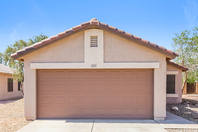 2,035/Mo, 15019 W Port au Prince Ln Surprise, AZ 85379 External View