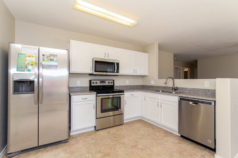 1,915/Mo, 16080 W Jackson St Goodyear, AZ 85338 Kitchen View