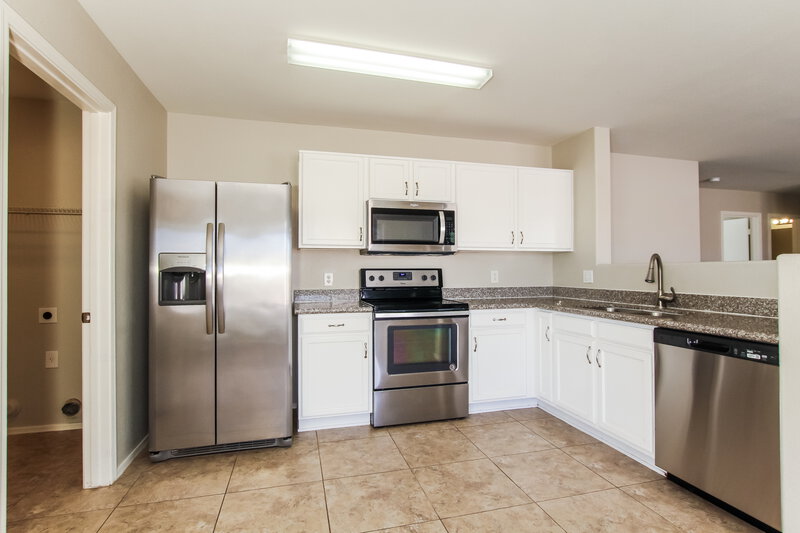 1,830/Mo, 16080 W Jackson St Goodyear, AZ 85338 Kitchen View