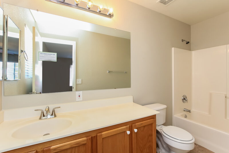 1,915/Mo, 16080 W Jackson St Goodyear, AZ 85338 Master Bathroom View