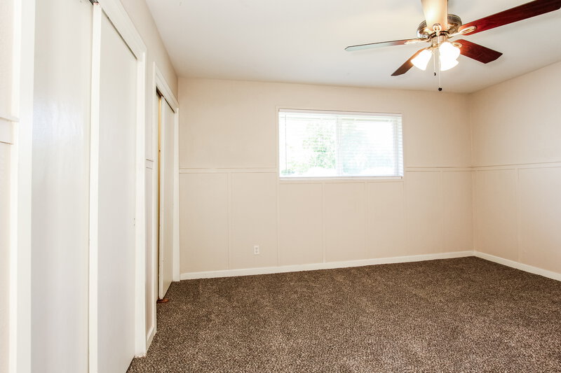 2,550/Mo, 7710 N 7Th Ave Phoenix, AZ 85021 Bedroom View 3
