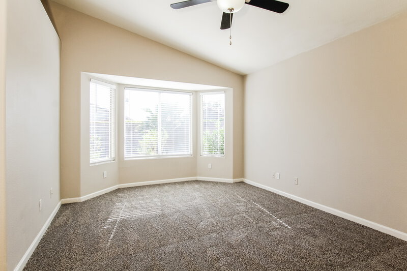 1,915/Mo, 8547 W Laurel Ln Peoria, AZ 85345 Main Bedroom View