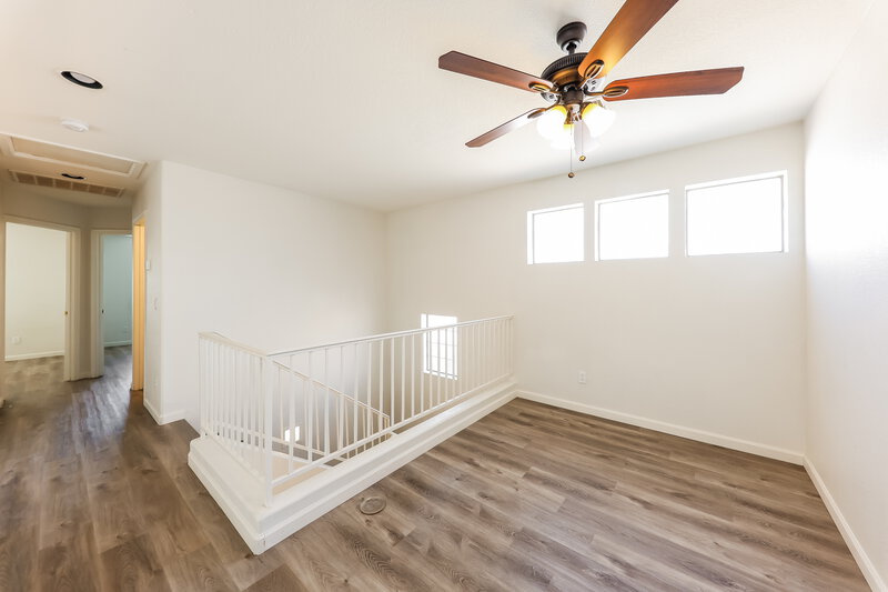 2,190/Mo, 3576 W Chama Rd Glendale, AZ 85310 Sitting Room View