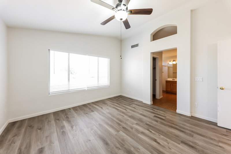 2,190/Mo, 3576 W Chama Rd Glendale, AZ 85310 Main Bedroom View