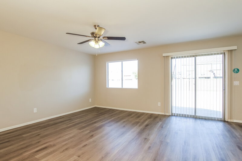 2,355/Mo, 4825 N 111th Gln Phoenix, AZ 85037 Living Room View