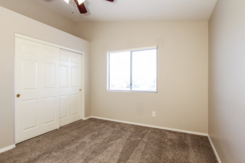 2,355/Mo, 4825 N 111th Gln Phoenix, AZ 85037 Bedroom View 3