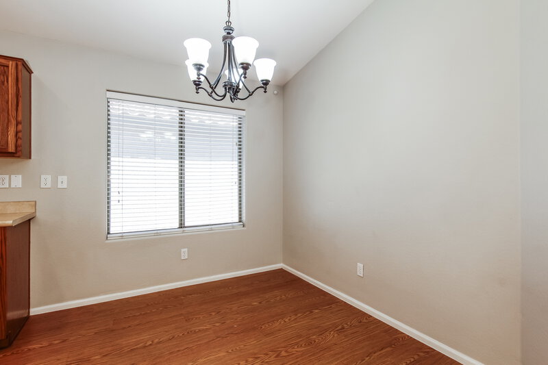 1,880/Mo, 410 E Daniella Dr San Tan Valley, AZ 85140 Dining Room View