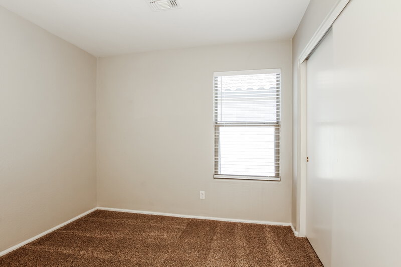 1,880/Mo, 410 E Daniella Dr San Tan Valley, AZ 85140 Bedroom View