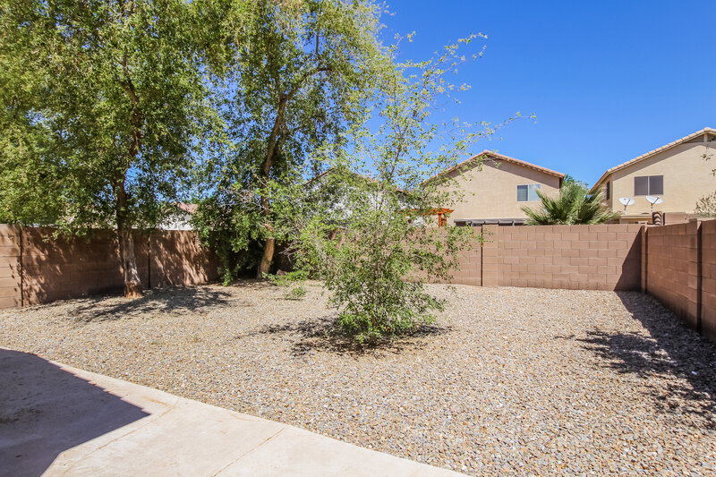 1,880/Mo, 410 E Daniella Dr San Tan Valley, AZ 85140 Exterior View