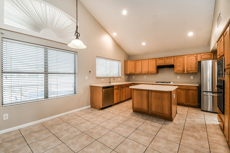 3,990/Mo, 1500 E Toledo St Gilbert, AZ 85295 Kitchen View