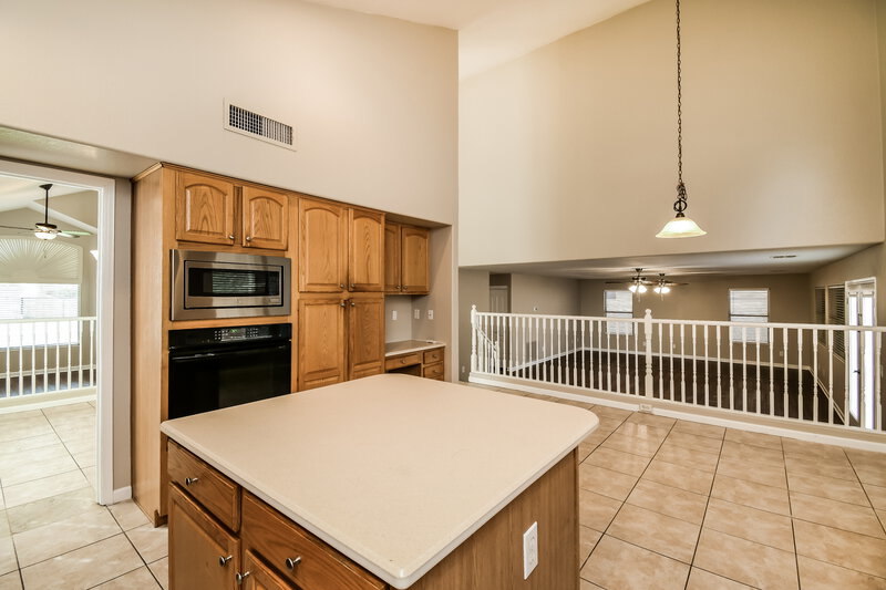 3,990/Mo, 1500 E Toledo St Gilbert, AZ 85295 Kitchen View 3