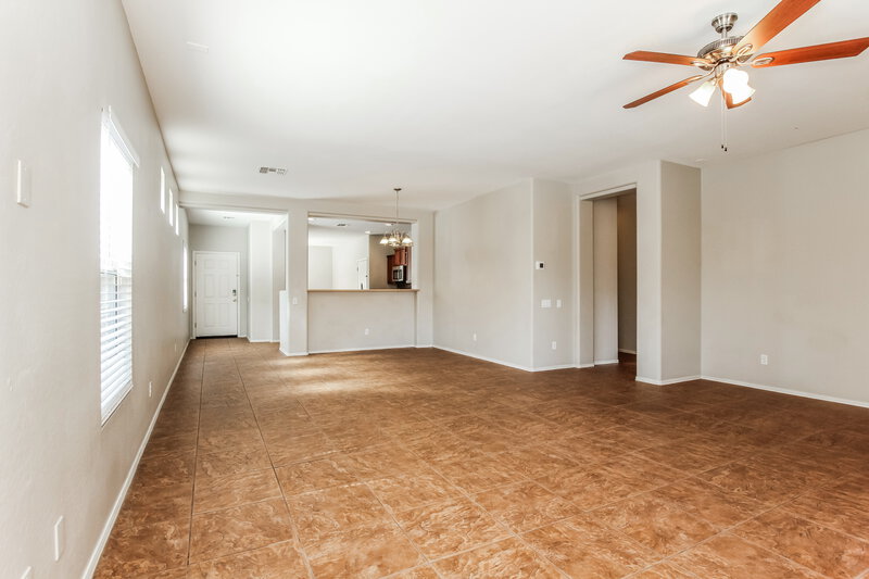 1,920/Mo, 5438 W Pollack St Laveen, AZ 85339 Living Room View