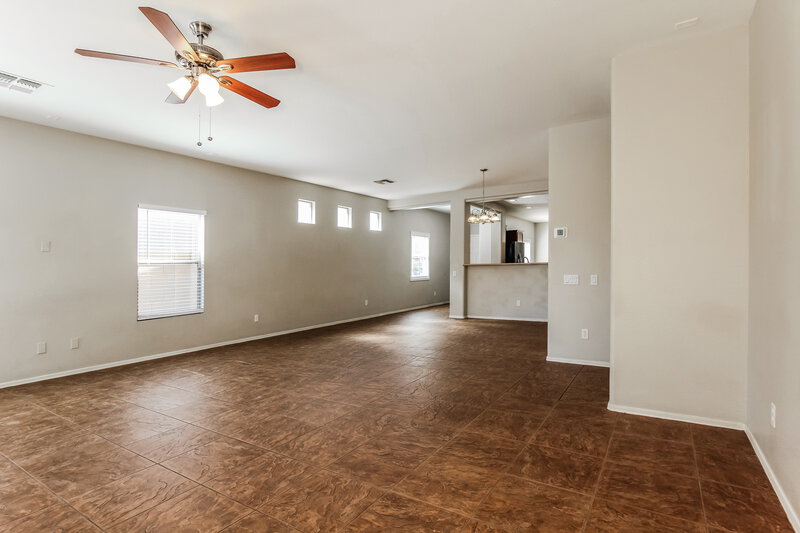 1,920/Mo, 5438 W Pollack St Laveen, AZ 85339 Living Room View 2