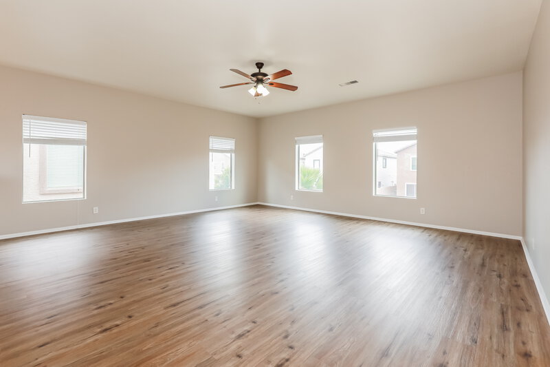 1,995/Mo, 735 W Fruit Tree Ln San Tan Valley, AZ 85143 Loft View