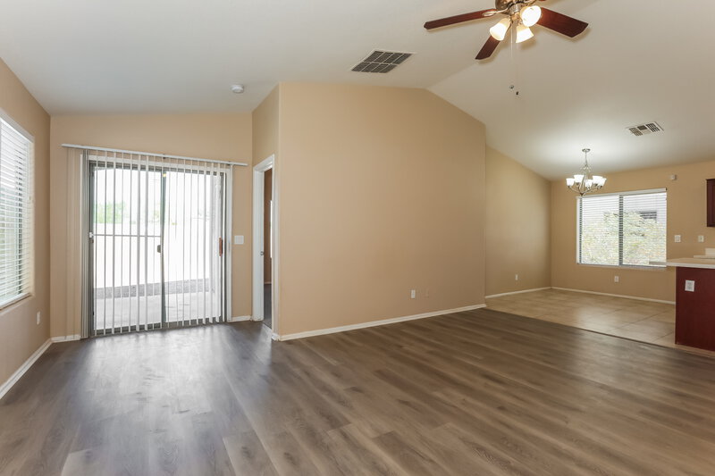 1,750/Mo, 28953 N Coal Ave San Tan Valley, AZ 85143 Living Room View